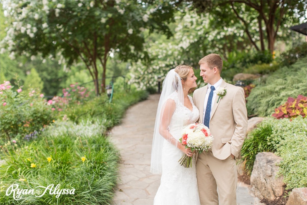 Ryan and Alyssa Photography | Greenville, SC | Old Cigar Warehouse Wedding