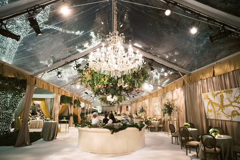 Tented reception at New Orleans wedding reception