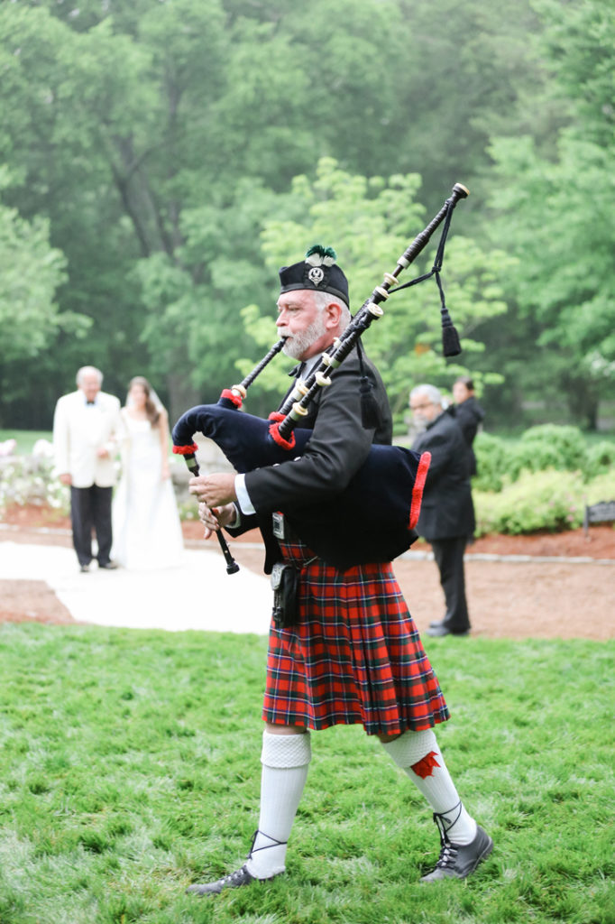 Bagpiper at Nashville wedding ceremony